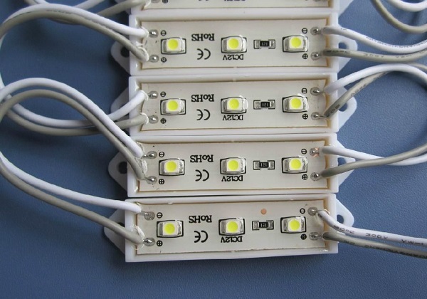 LED模組一般用什么膠水？